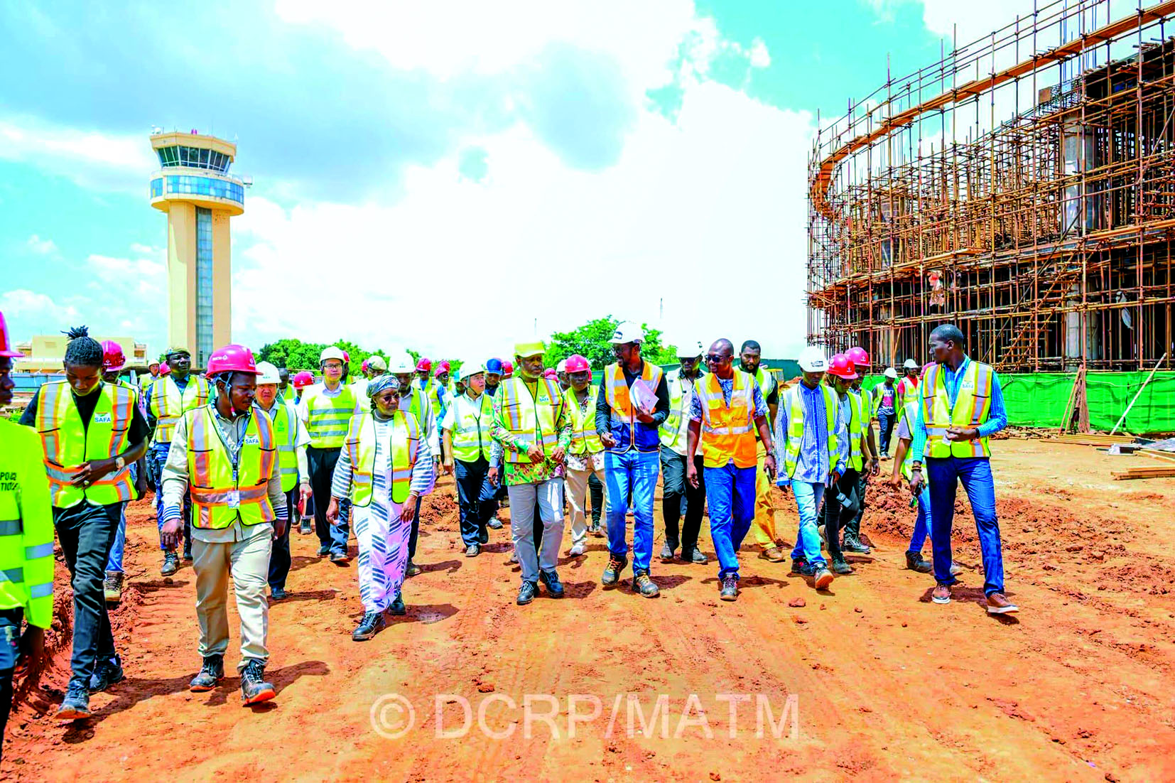 Modernisation de l’aéroport international de Bobo-Dioulasso: le ministre Emile Zerbo salue l’évolution des travaux