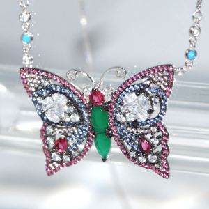 RI01116þSAUTOIR PAPILLON PICCOLO PERU