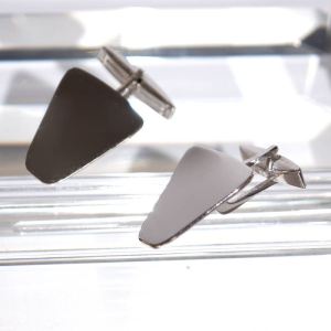 AL00125þBouton Manchette Design Pointe Epuree