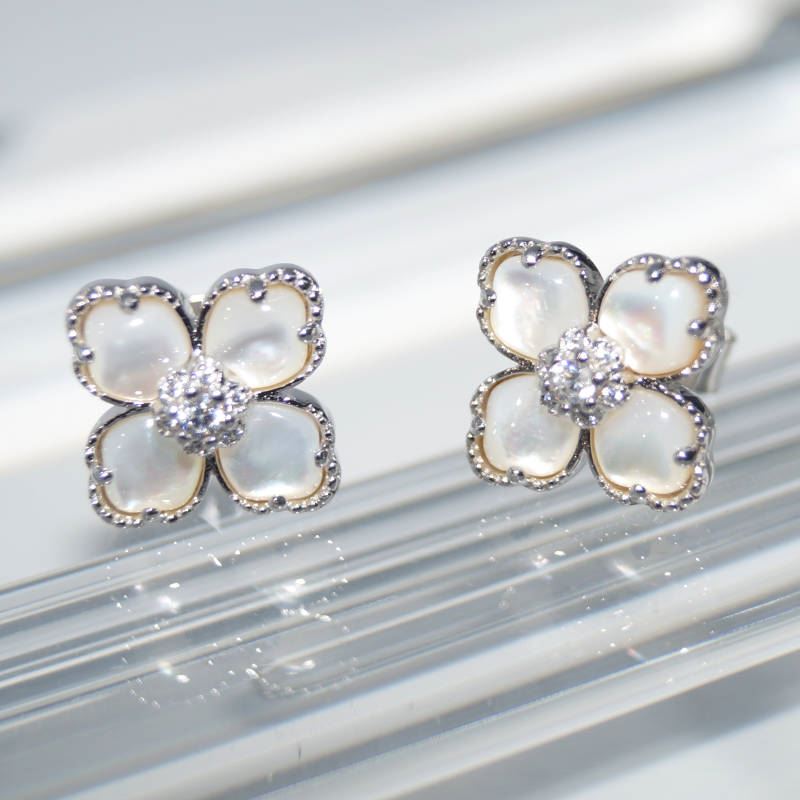 SL01248þBoucle Fleur Nacre