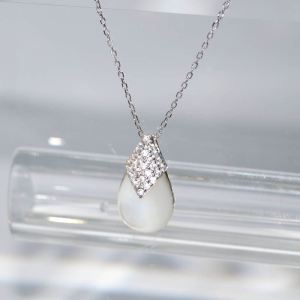 SL01569þCollier Goutte Nacre Pave
