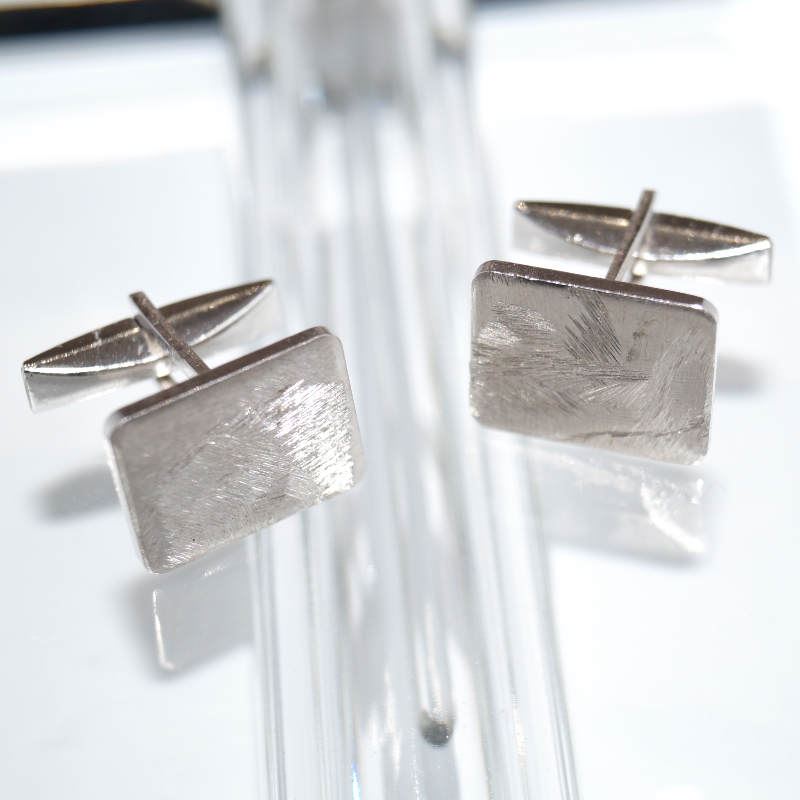 VE00541þBouton Manchette Carre Argent Brosse