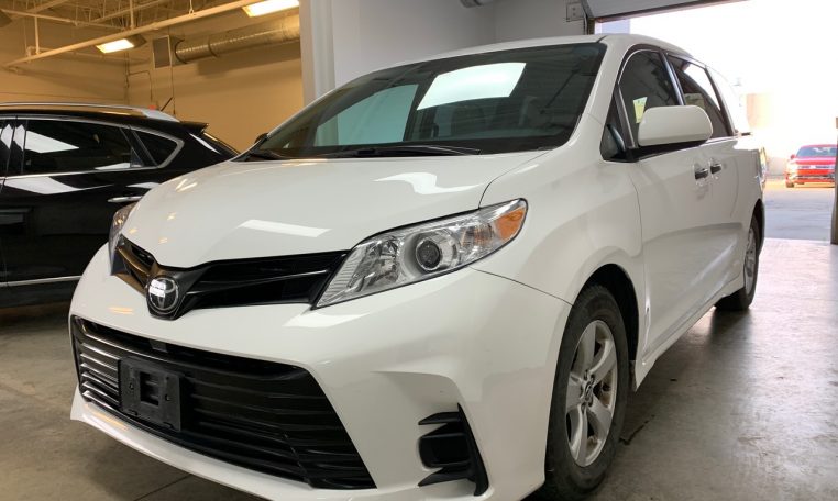 2018 toyota sienna no accident backup camera bluetooth audio