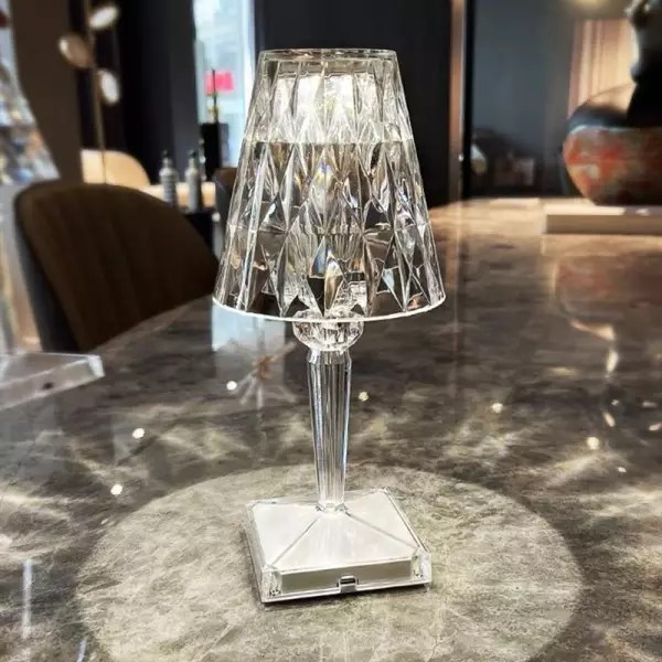 With its faceted shade and base, the kartell battery table lamp sparkles like crystal wherever it goes. Kartell Battery Led Rechargeable Table Lamp Simig Lighting Bedside Table Lamps