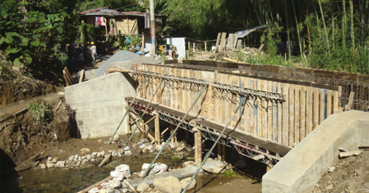 Construcción Puente y Placas Huella Vereda Tinajas Corregimiento de Altagracia Pereira (Risaralda)