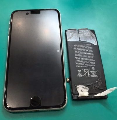 iPhone修理第2世代バッテリー交換　堺市中区よりお越しのお客様