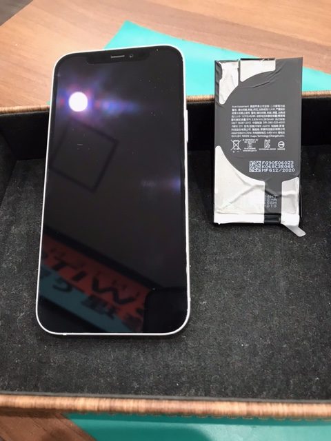 iPhone12　バッテリー交換　富田林市