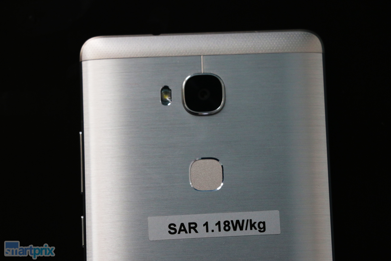 Honor 5X fingerprint sensor