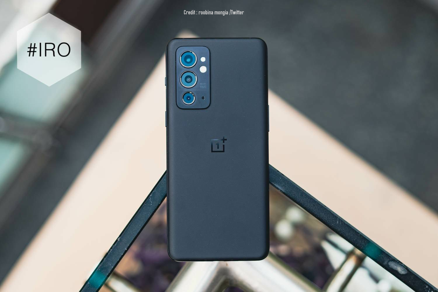 OnePlus 9RT में Snapdragon 888 चिपसेट का इस्तेमाल हुआ है। 