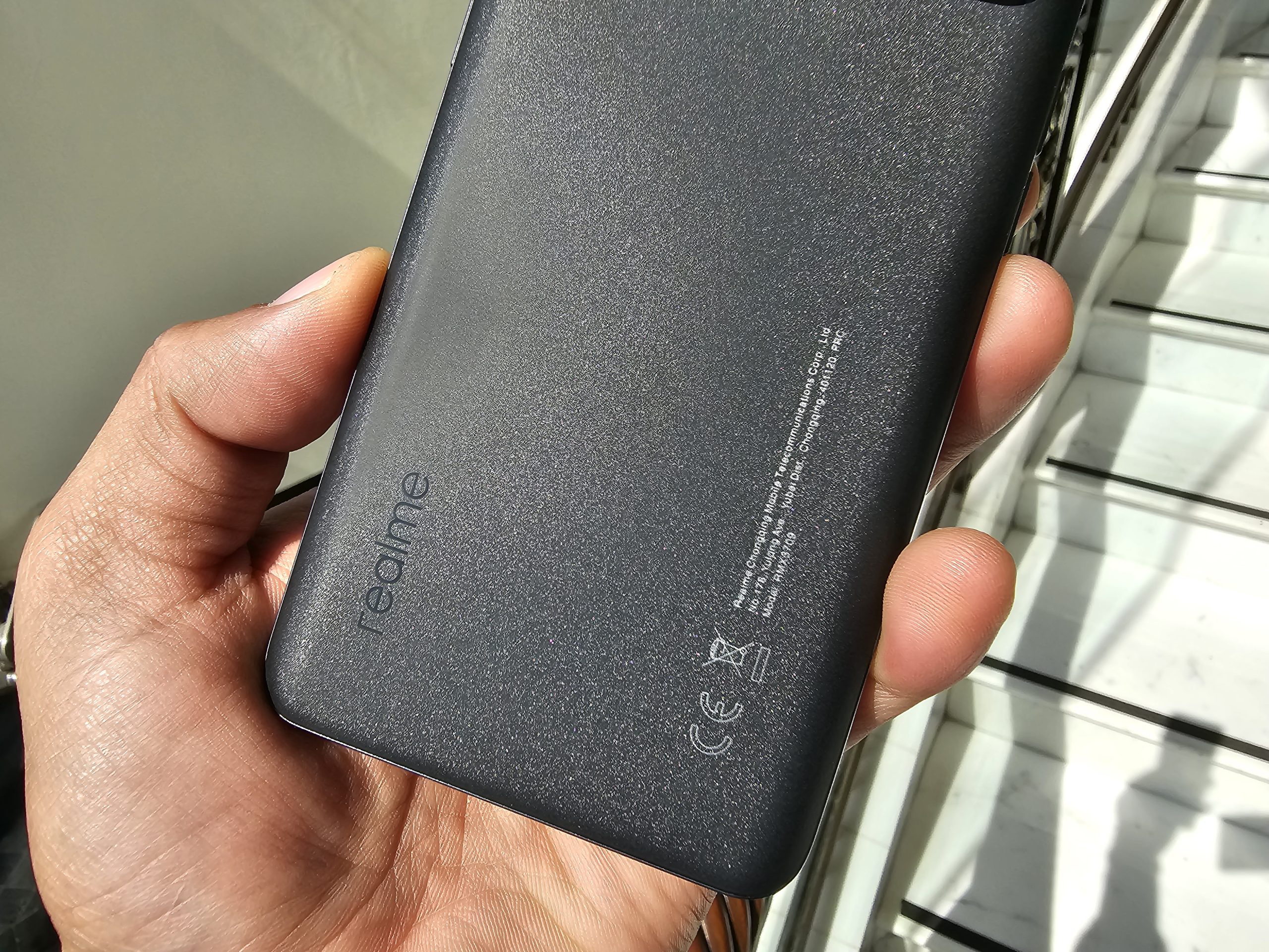 Realme GT 3 Hands-on review - Smartprix