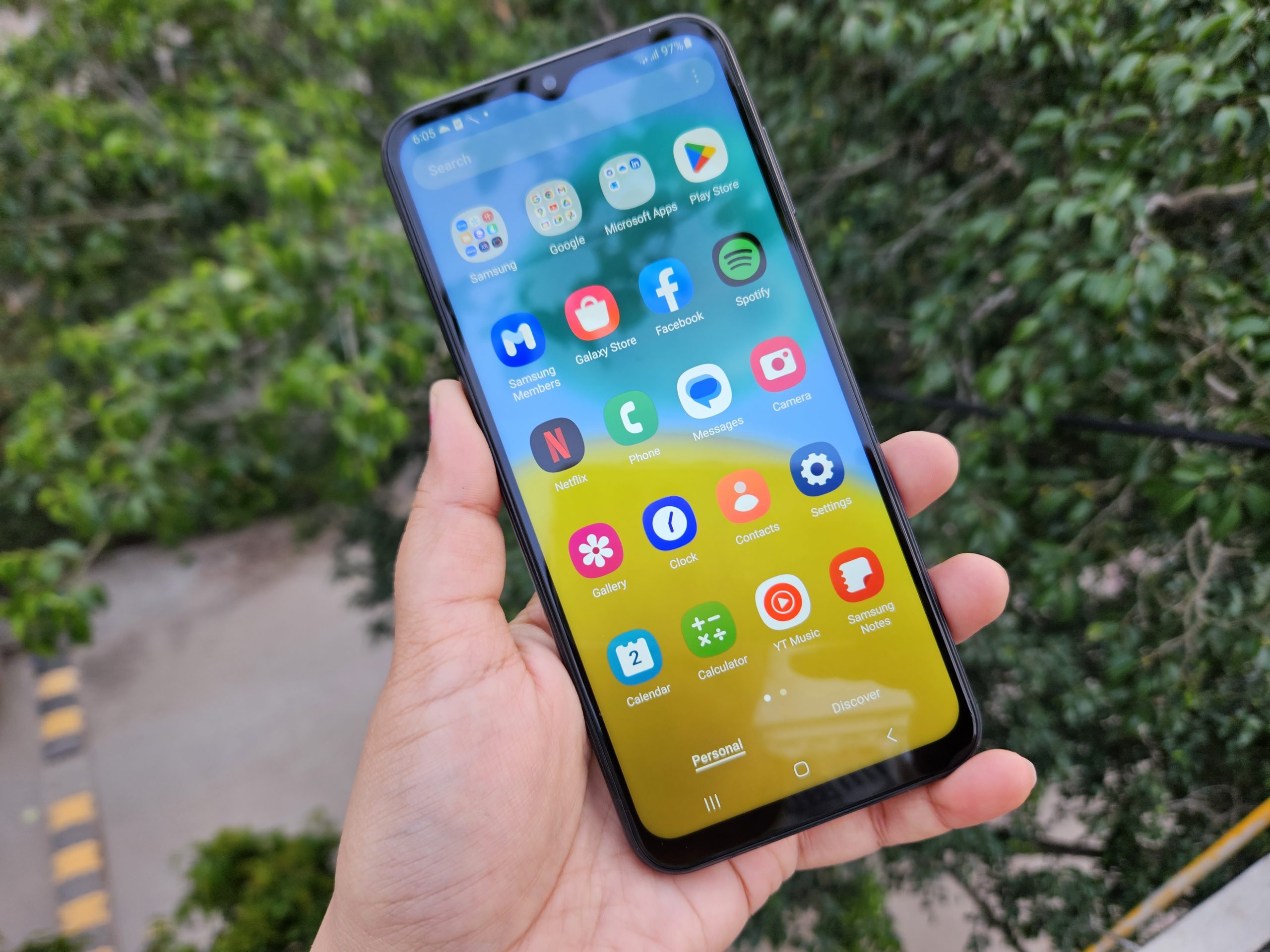 Samsung Galaxy M14 5G Review: A budget 5G smartphone that doesn’t ...