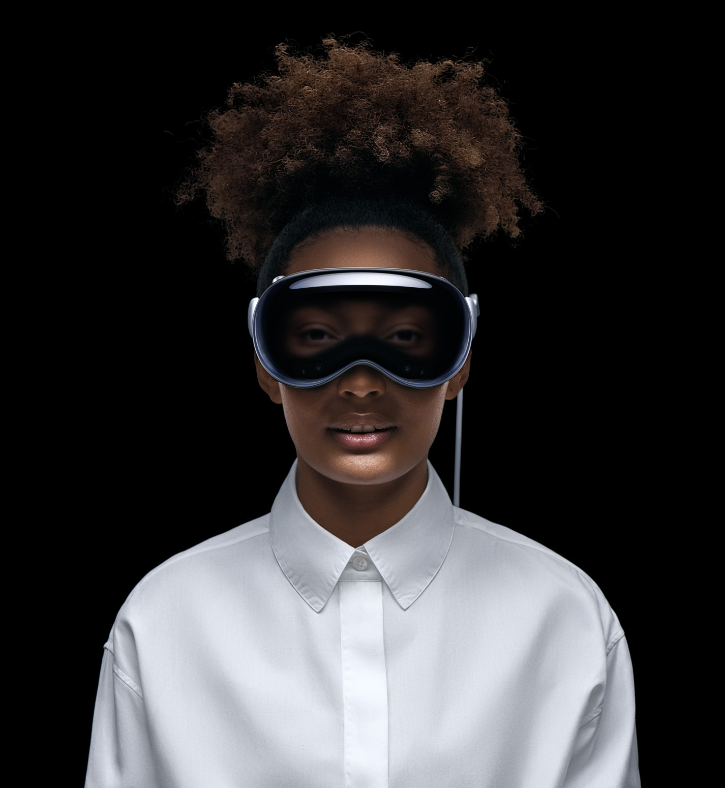 Decoding Apple Vision Pro: Gimmick or a Futuristic Tech