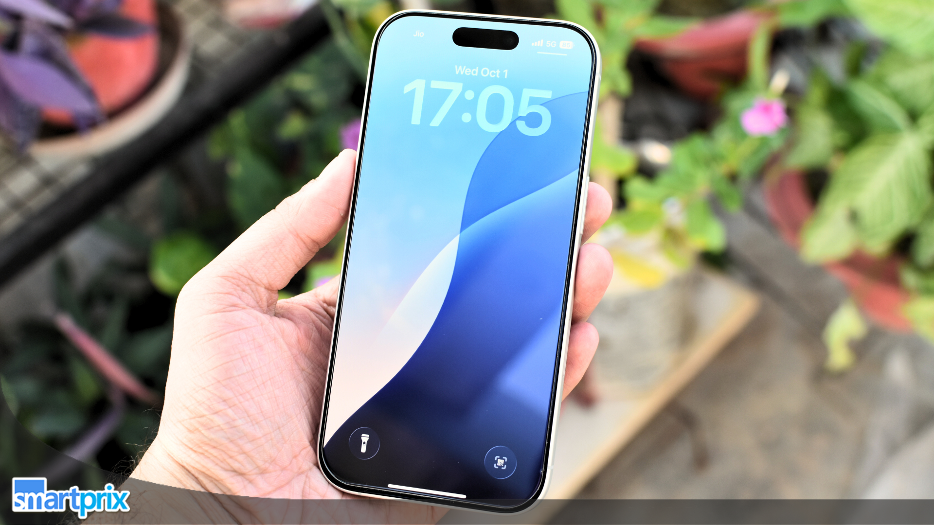 iPhone 17 Review screen