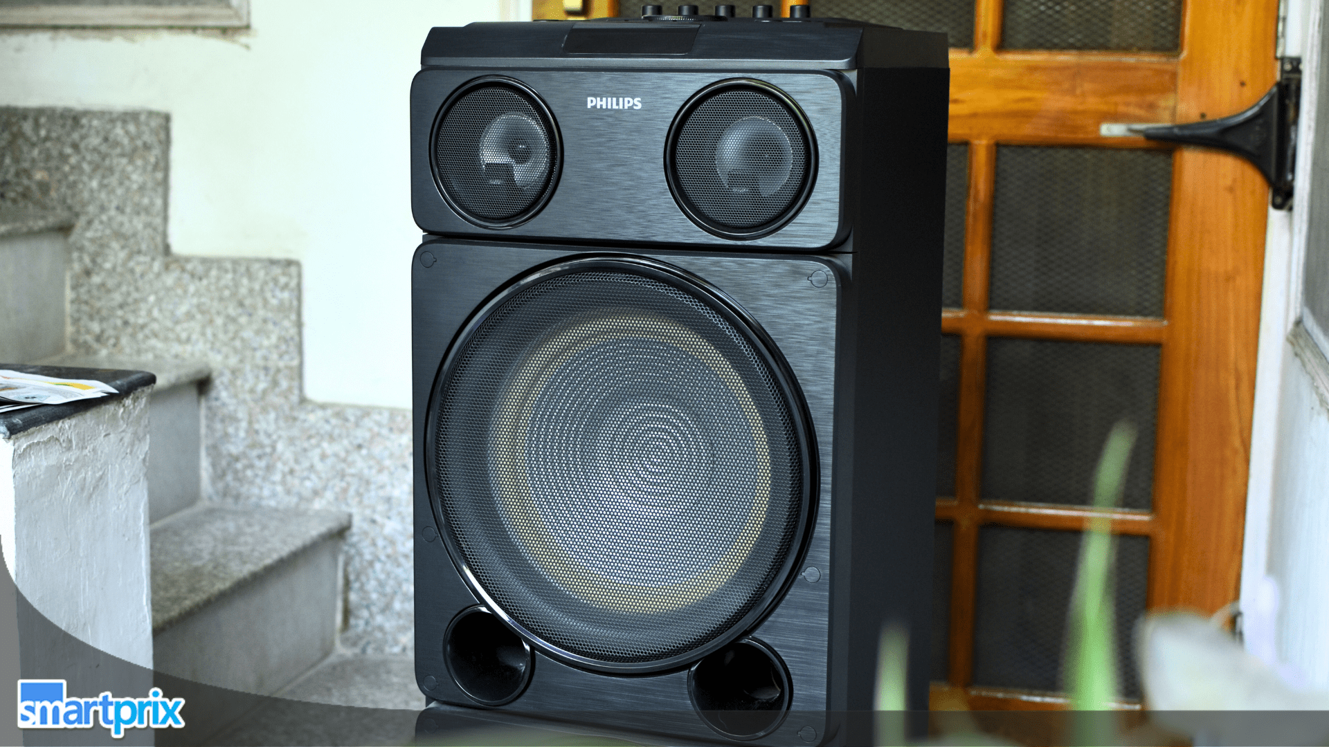Philips TAX5509/94 Party Speaker Review: Bass Lovers Rejoice, Audiophiles Stay Away