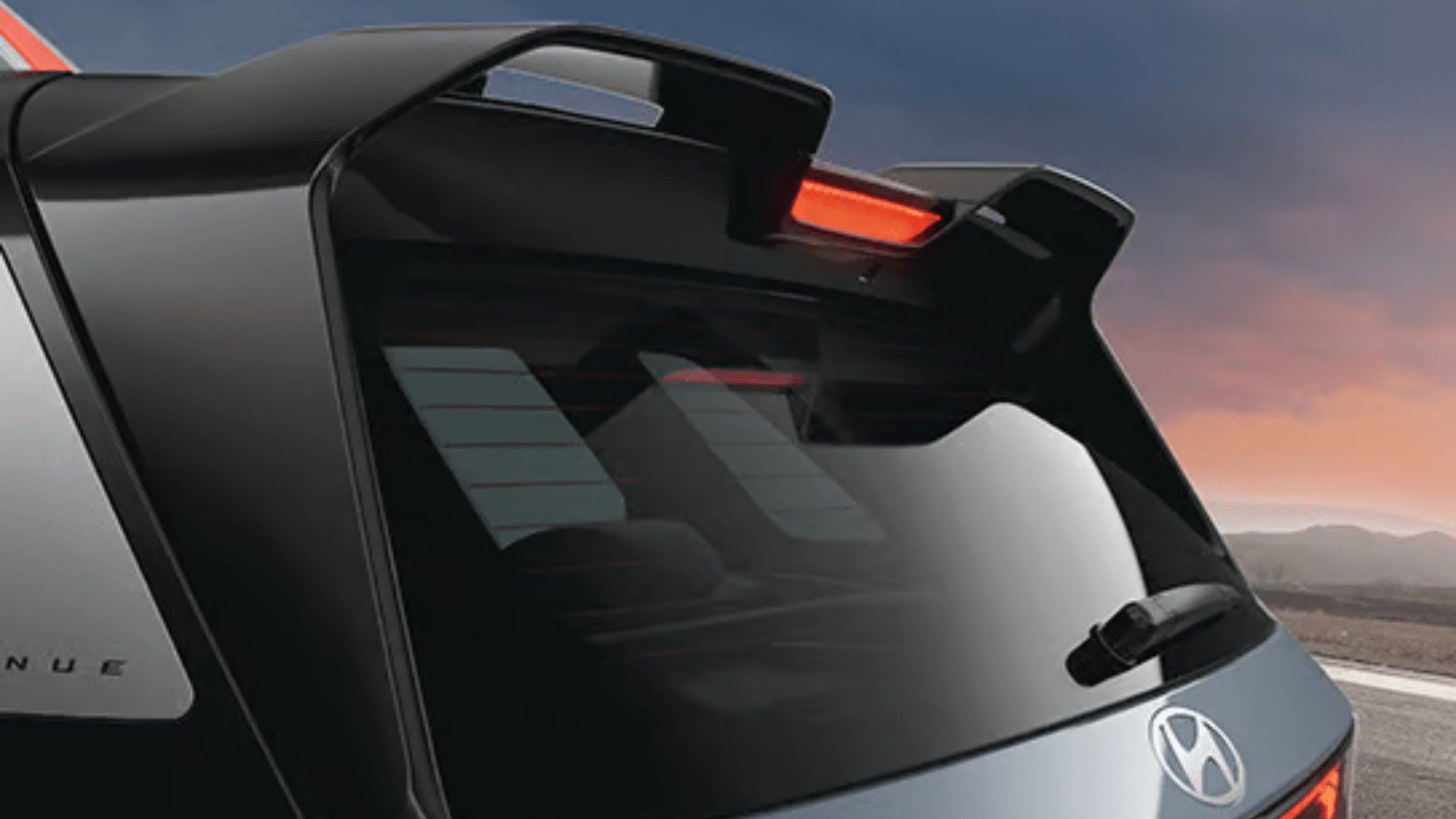 Hyundai Venue N Line vs. Venue 2025