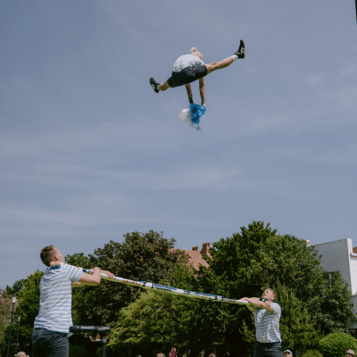 15feet6 acrobatics entertainer in the air at SO Festival 2025