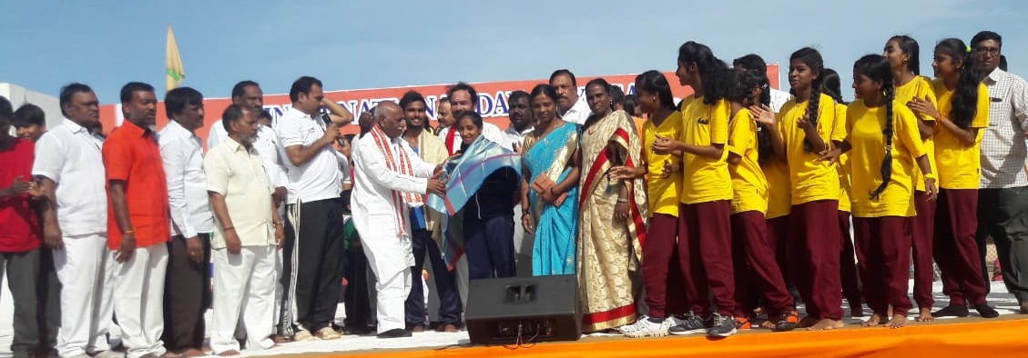 This image has an empty alt attribute; its file name is IDY_4_Web3.jpeg