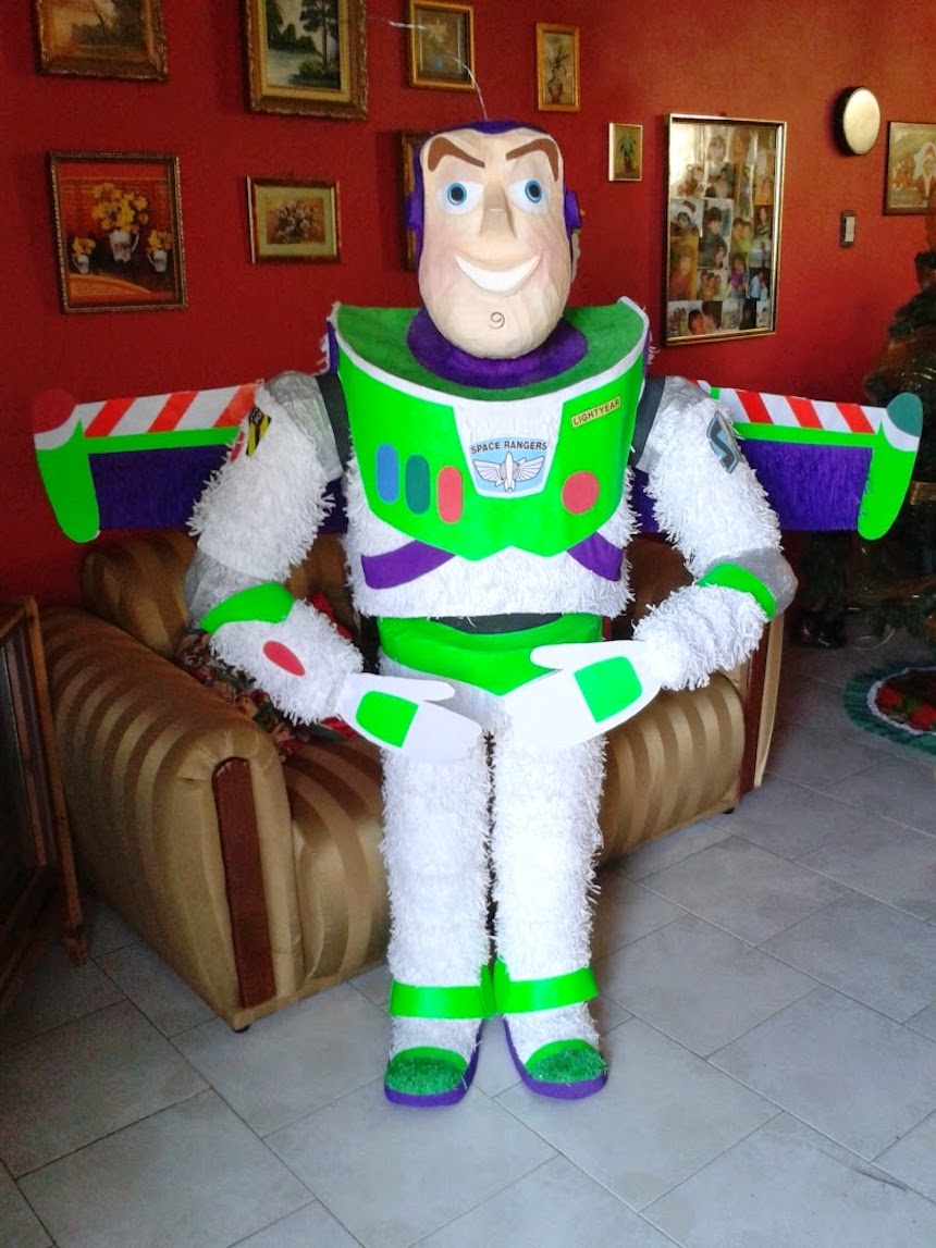 Piñata de Buzz