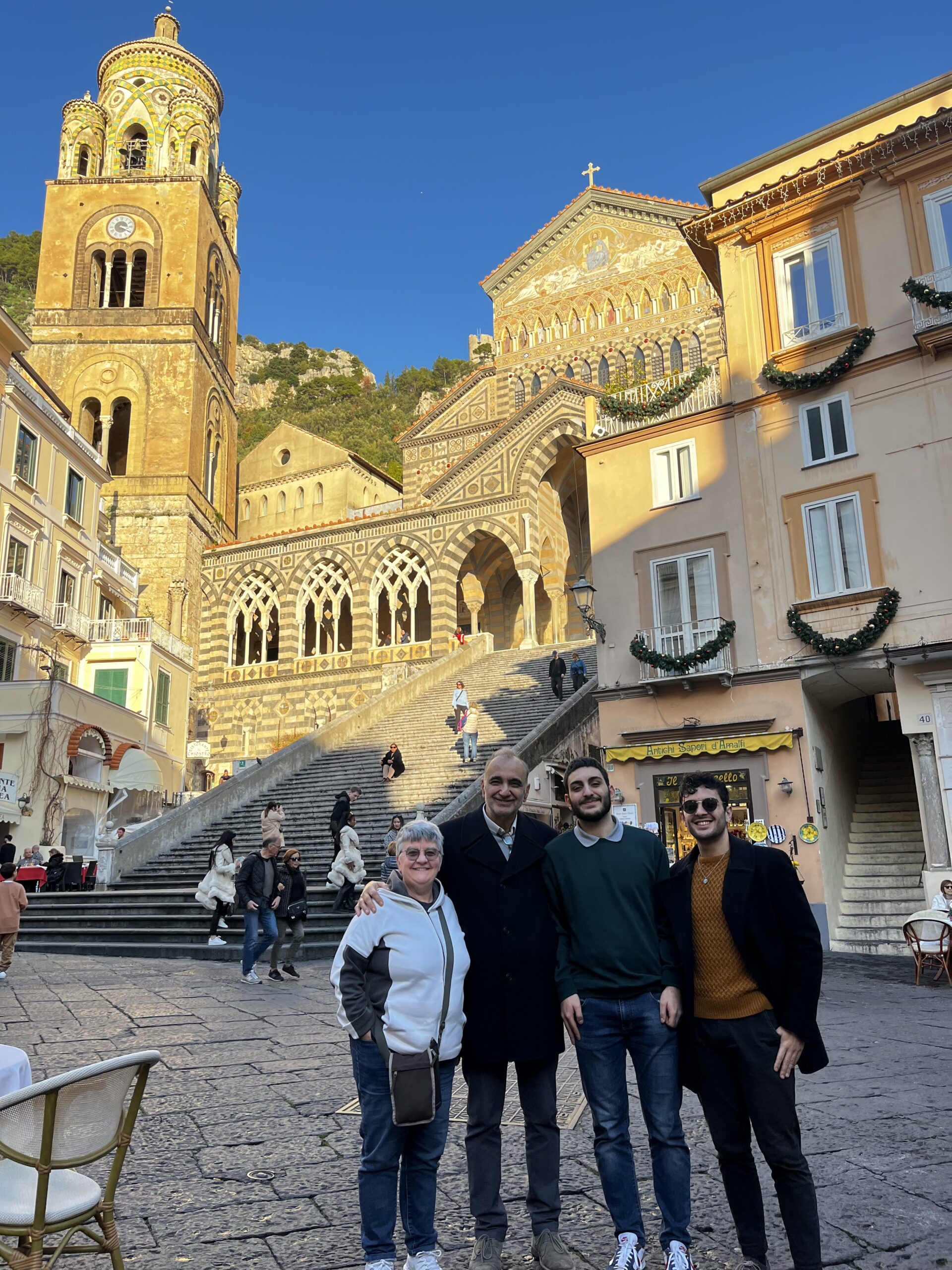 La famiglia Sotto i Limoni: Andreina, Nicola, Vittorio e Daniele