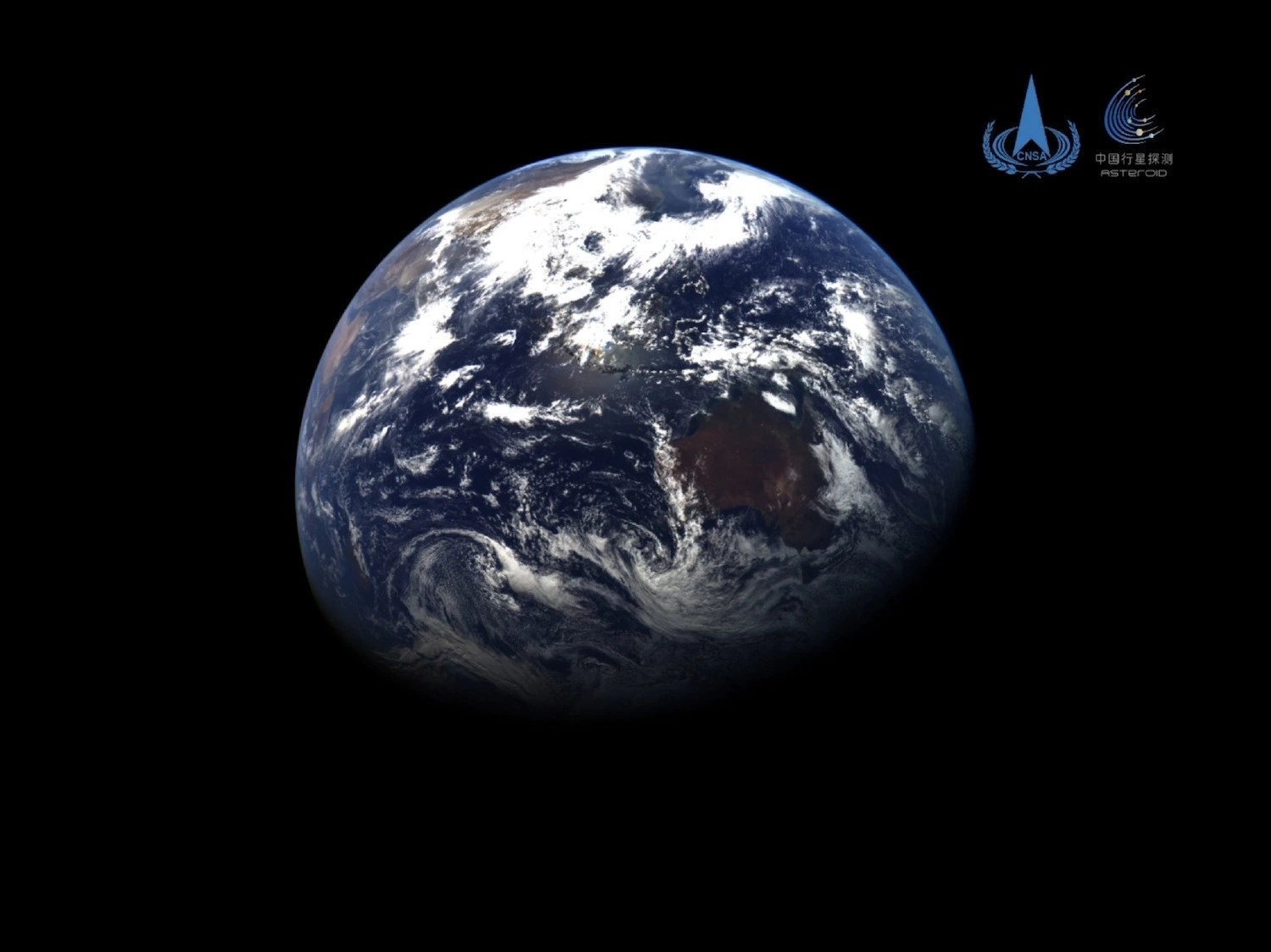 Tianwen-2 capture une image spectaculaire de la Terre et de la Lune, avant un voyage inédit