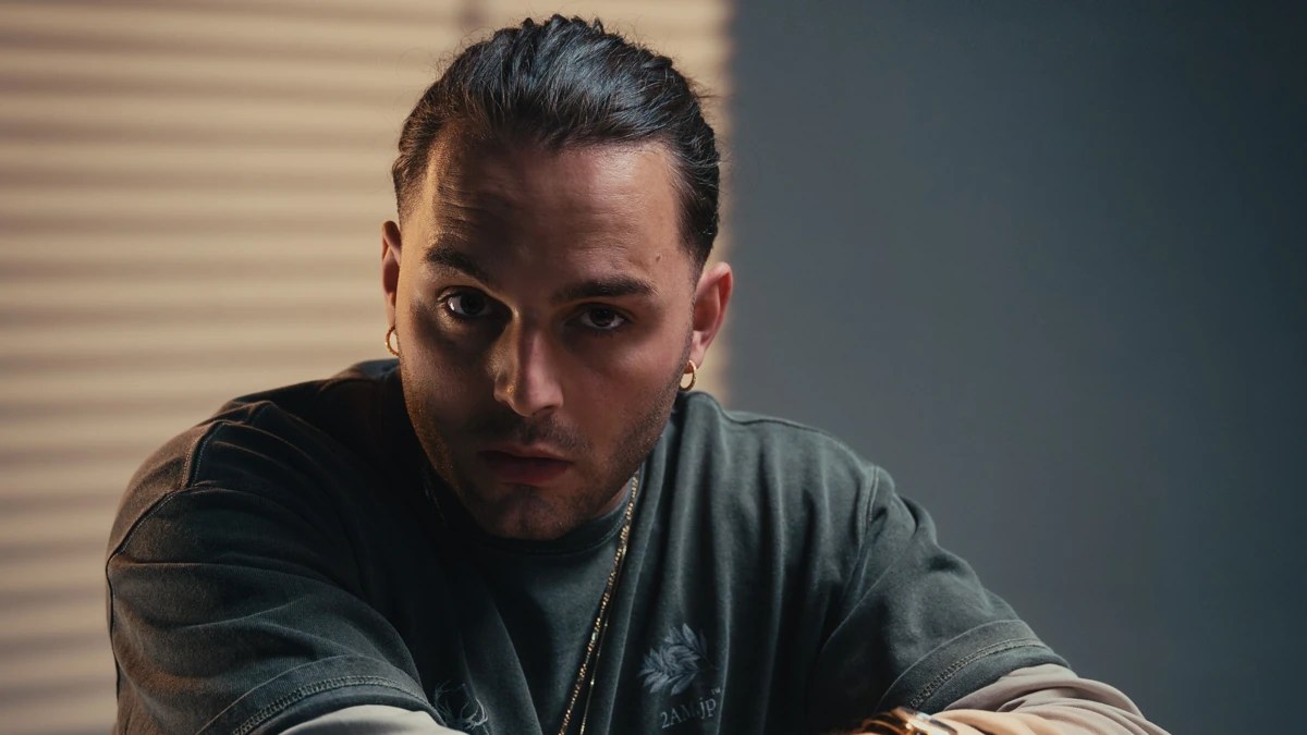 Ernia, nell’album Per Soldi e Per Amore featuring con Marracash e Madame Ernia, nell’album Per Soldi e Per Amore featuring con Marracash e Madame
