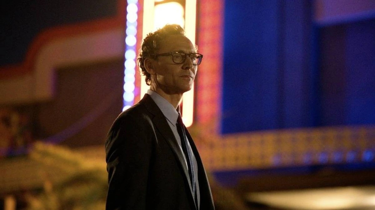 The Life of Chuck, recensione: una trasposizione kinghiana potente con un grande Tom Hiddleston The Life of Chuck, recensione: una trasposizione kinghiana potente con un grande Tom Hiddleston