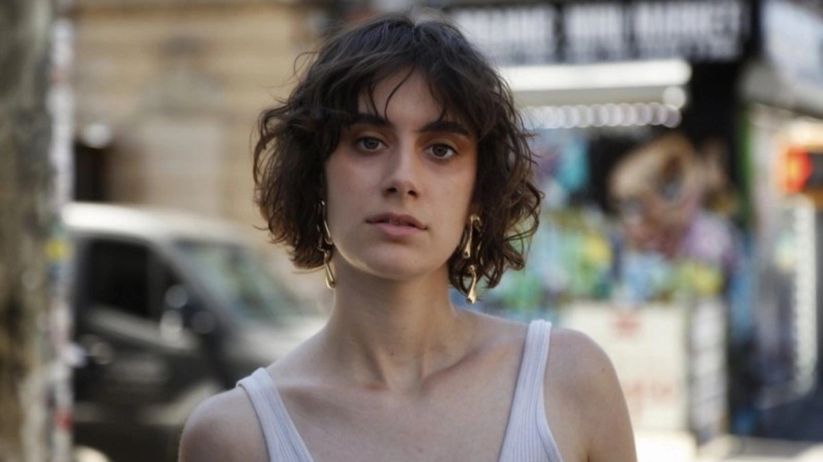 birthh canta per la prima volta in italiano nel singolo little rat