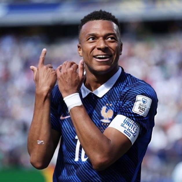 Mbappe scores twice as France beat Sweden 3:0