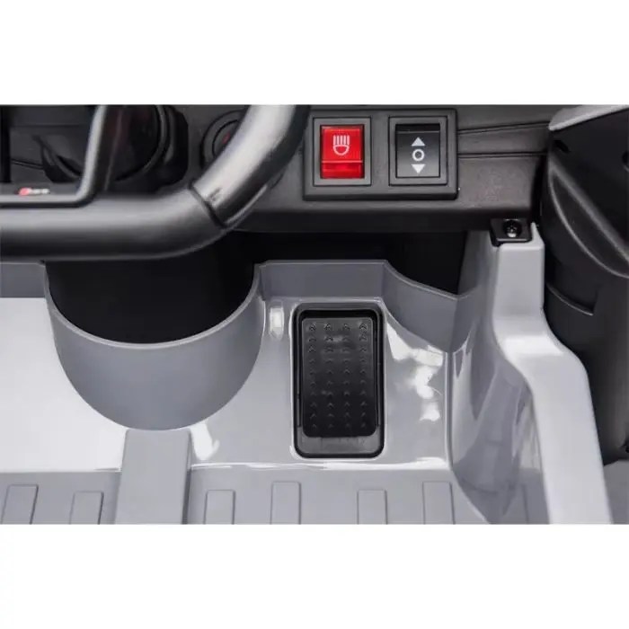 Auto Na Akumulator Audi RS6 - Slika 11