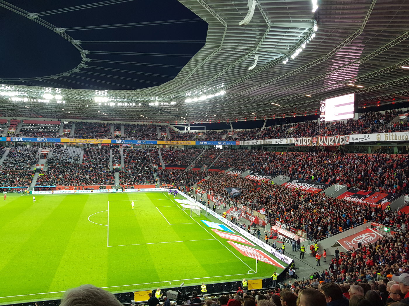Taking in such sights as the players’ changing room, the manager’s dugout, the press room, the tunnel and vip areas, tours start at either 11:00 am or 3:00 pm once or twice a week. Bayarena Leverkusen The Stadium Guide