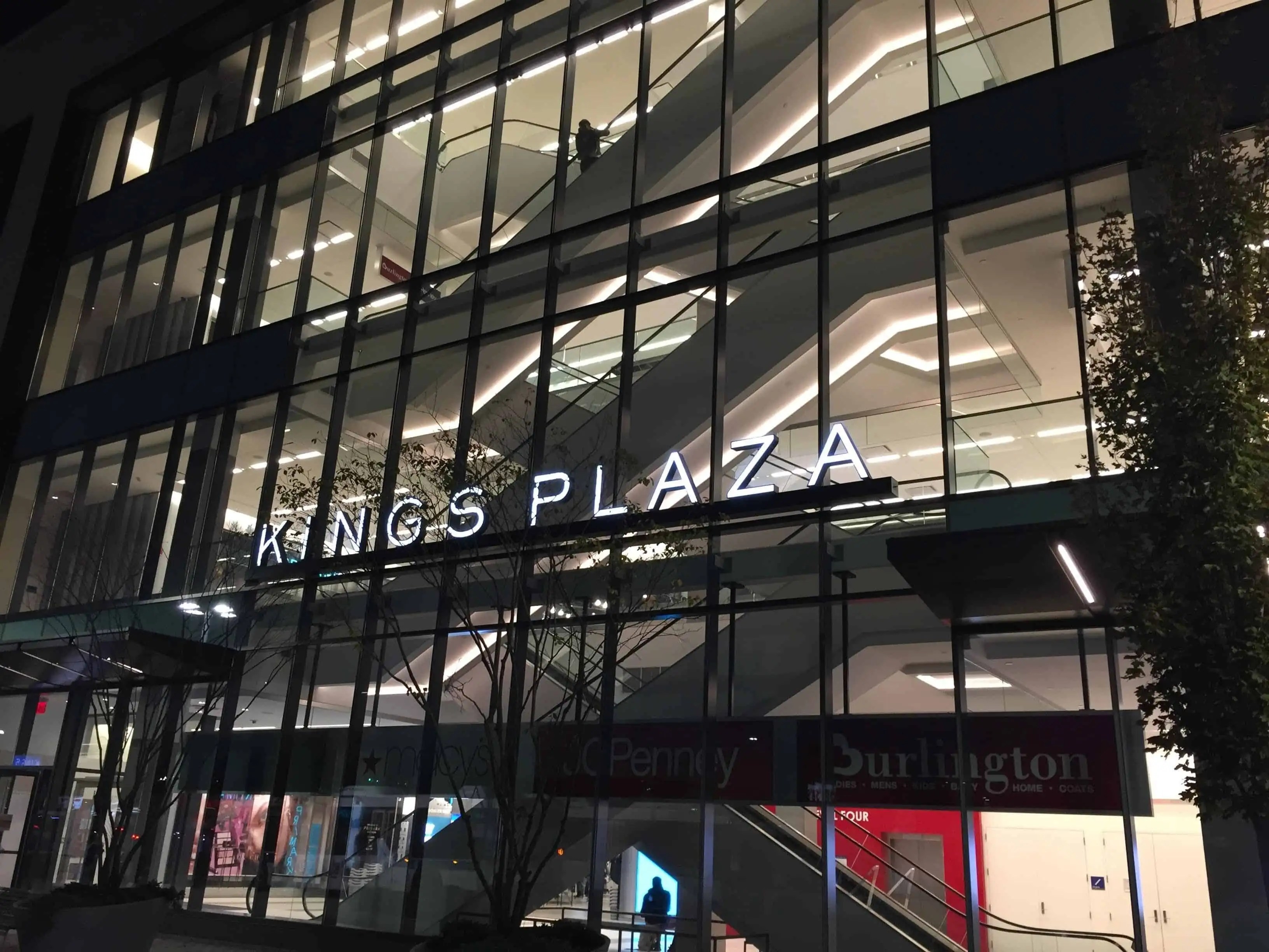 Kings Plaza has staying power Red Hook StarRevue