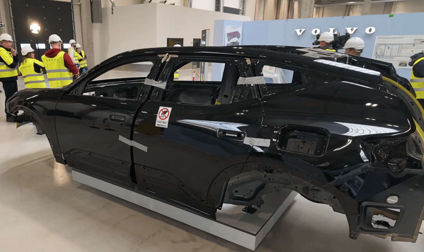2028 Volvo EX50
