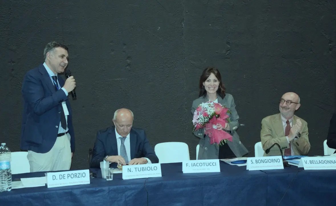 Qualità Contrattuale e Tecnica nel Servizio Rifiuti: STEMi Protagonista a ECOMED Catania