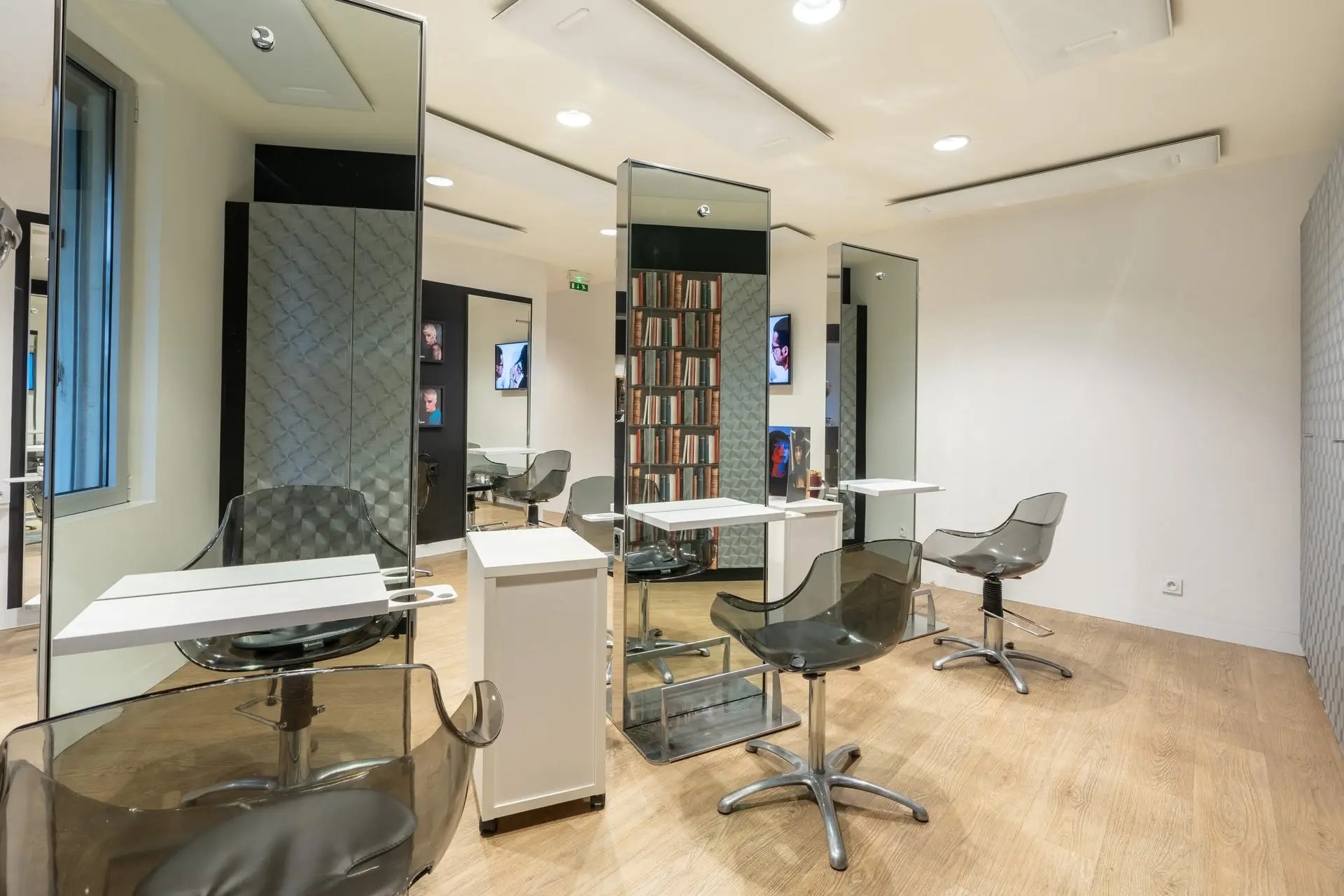 Intérieur du salon Stéphan à Bordeaux Caudéran