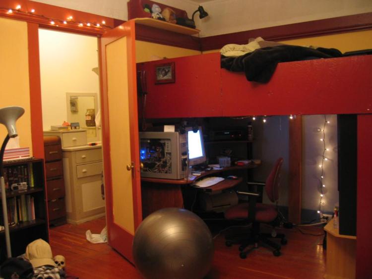 My friend's bed/cave.  Yeah, I got the short end.  :(