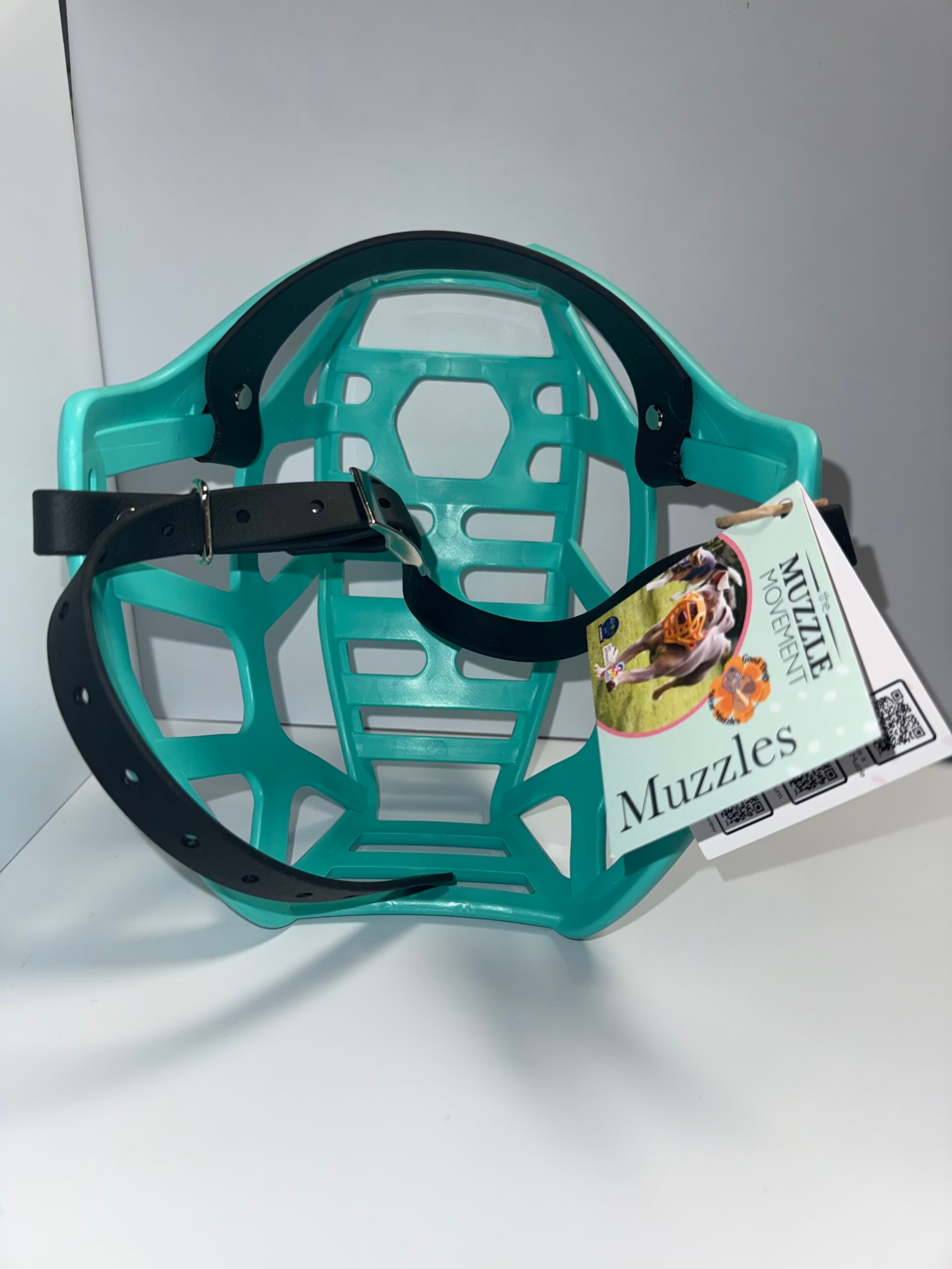 The Muzzle Movement Mitzy* Teal z czarnymi paskami – dłuższy kaganiec dla psa*