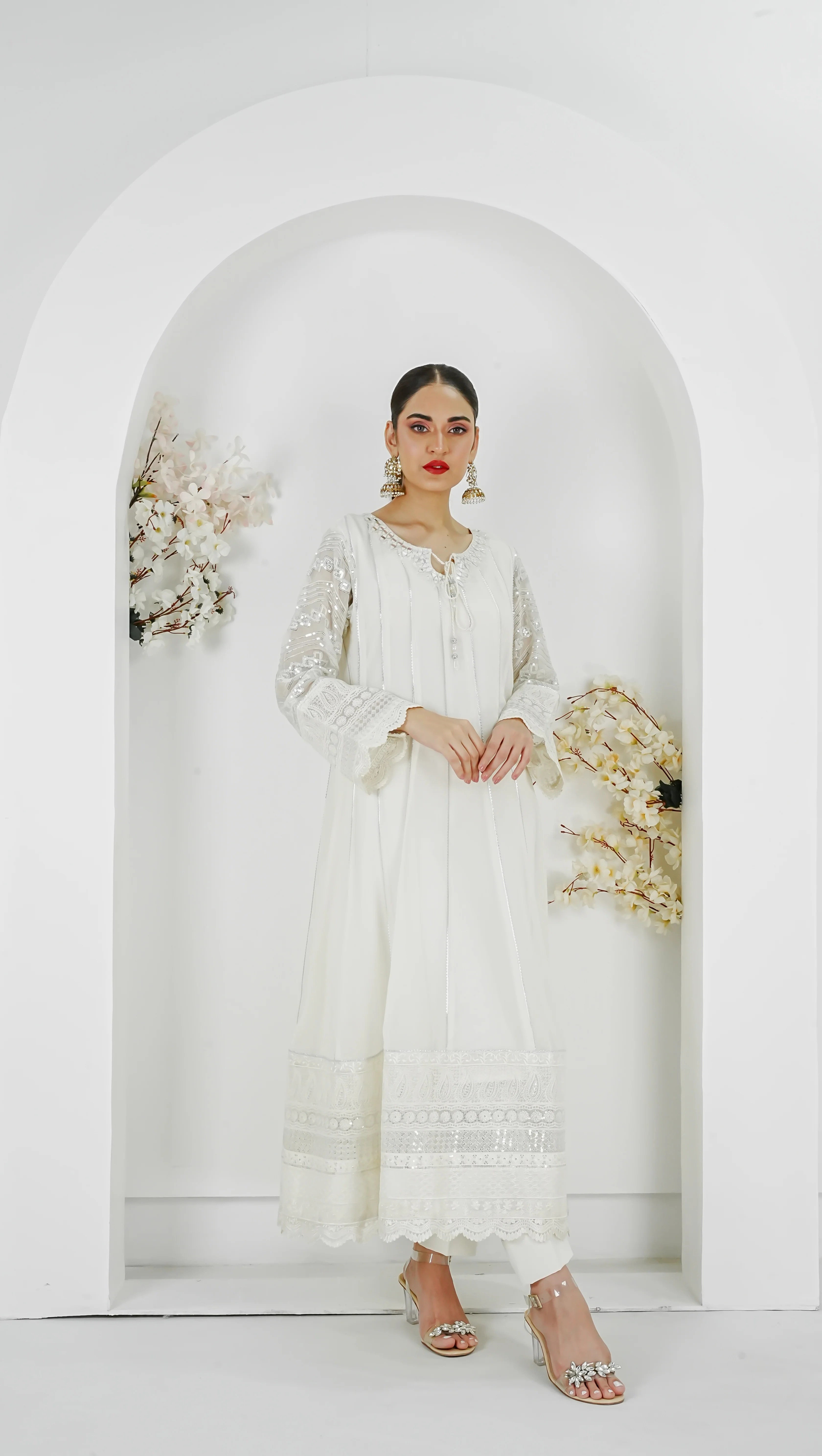 Mona K 121 09152301 String Thread