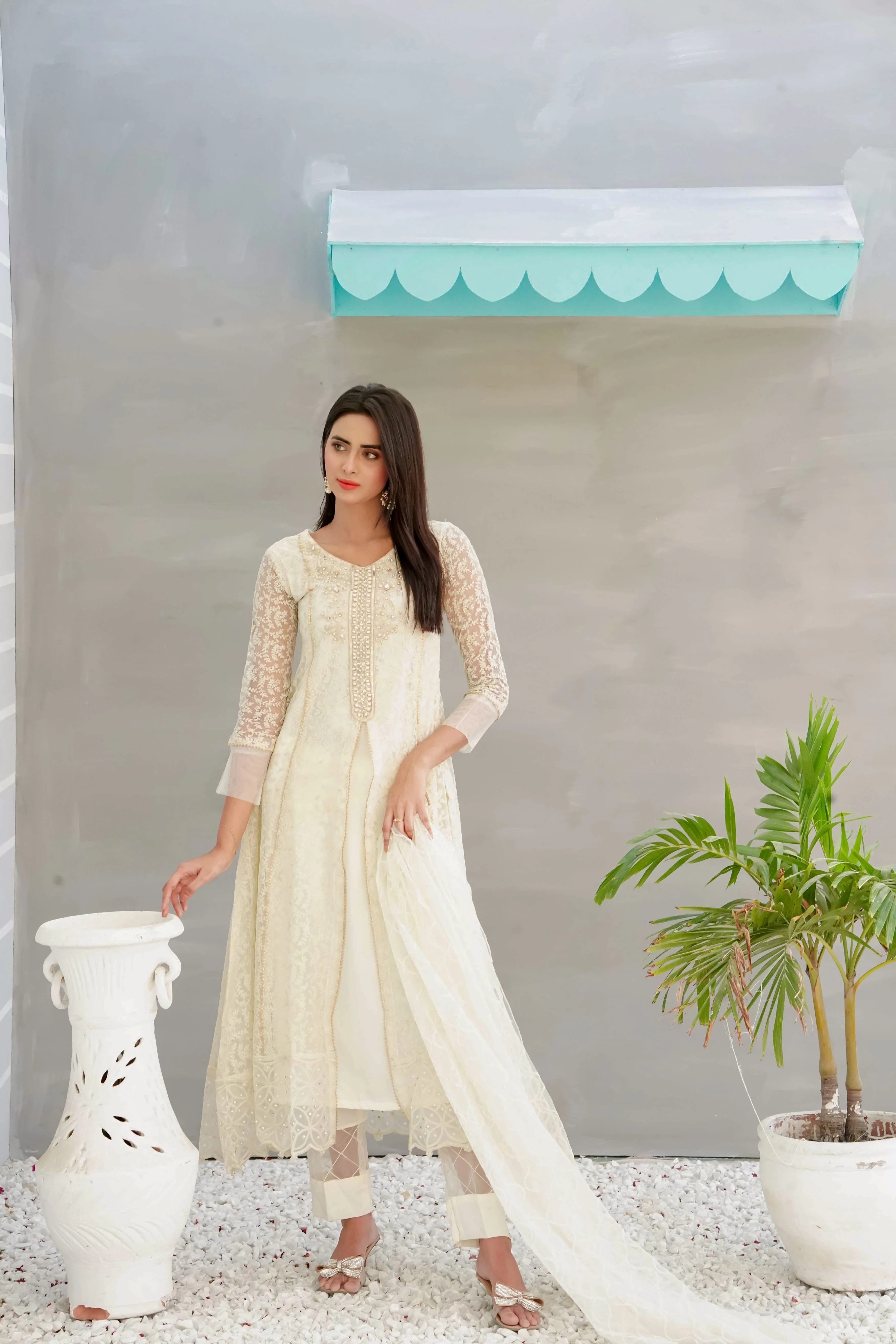 Mona 10092406 String Thread