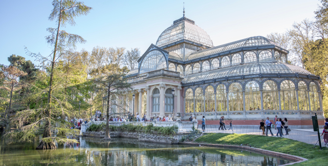 Vue extérieure du Palais de Cristal de Madrid.