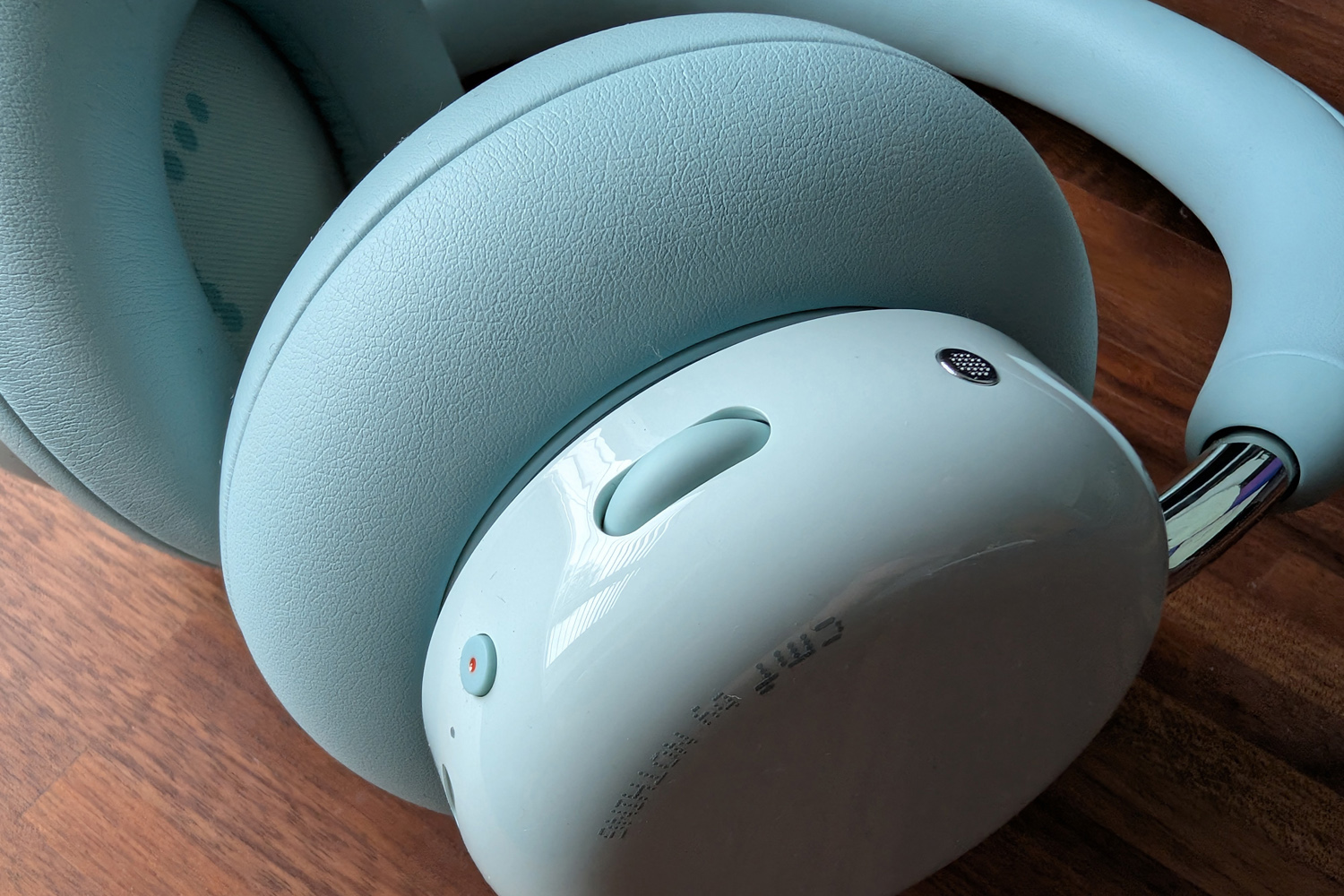 CMF Headphone Pro review roller