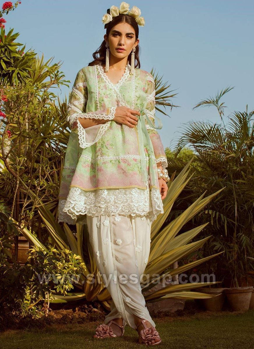 12 Must Have Simple Stylish Eid Dresses Trends 2020 2021 To Follow