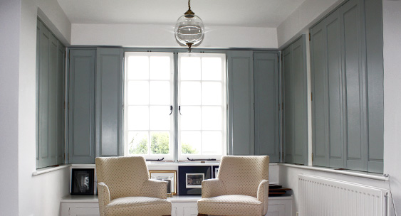 25+ Lovely Cost Of Shutters Vs Blinds / Plantation Shutters vs. Traditional Shutters : Expect to spend $20 to $45 per square foot for a .