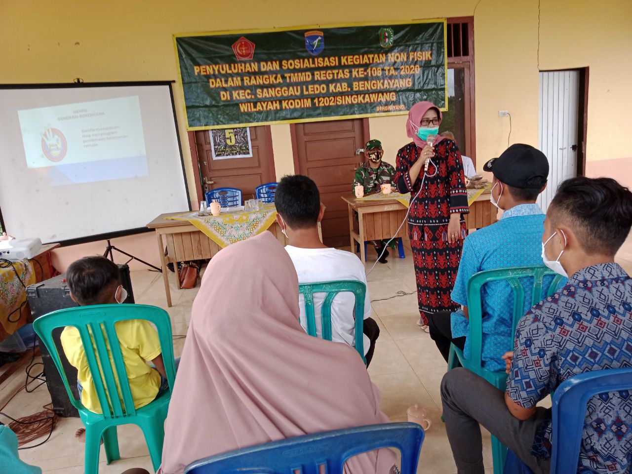 Ajak Masyarakat Hidup Sehat, Satgas TMMD Gelar Penyuluhan KB Kesehatan -  SuaraIndo.id