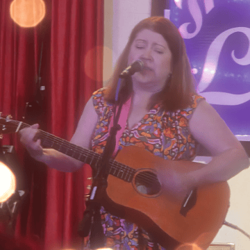 Thumbnail for Episode 2472: Live from Suburbs Fest – Jodie Manross