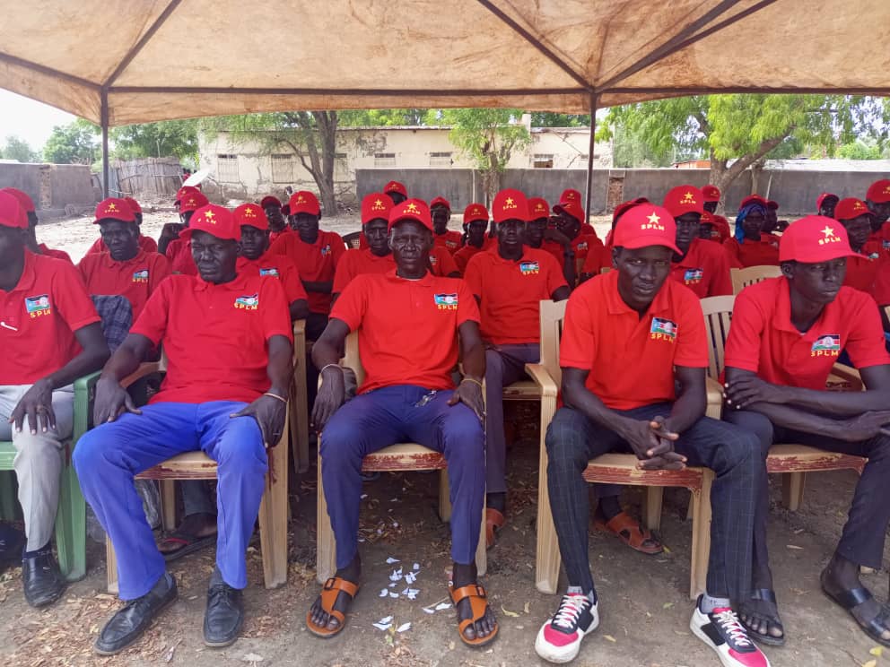 SPLM-IO defectors seen wearing SPLM party t-shirt in Bentiu, Unity State, on April 28, 2024. [Photo by Sudans Post]
