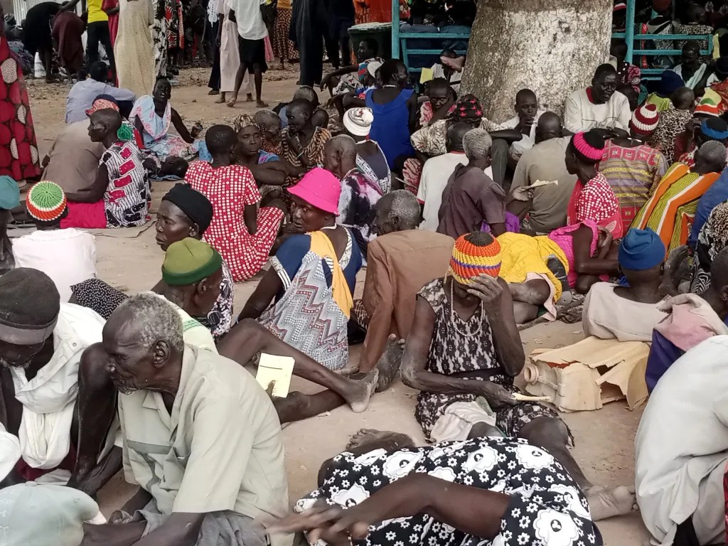 Patients awaiting eye surgery at Rumbek State Hospital. [Photo by Sudans Post]