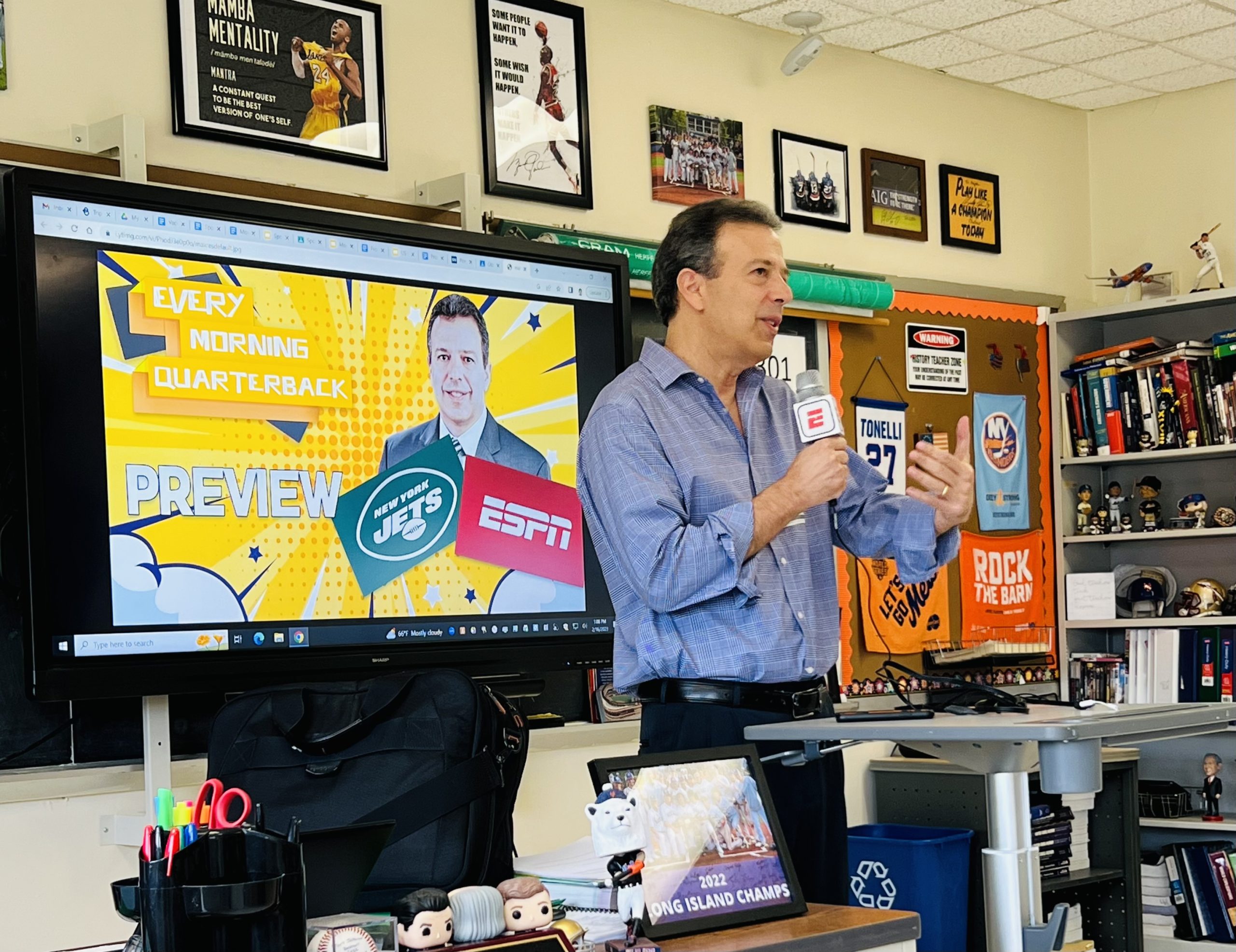 Espn's rich cimini speaks with port jeff sports history class