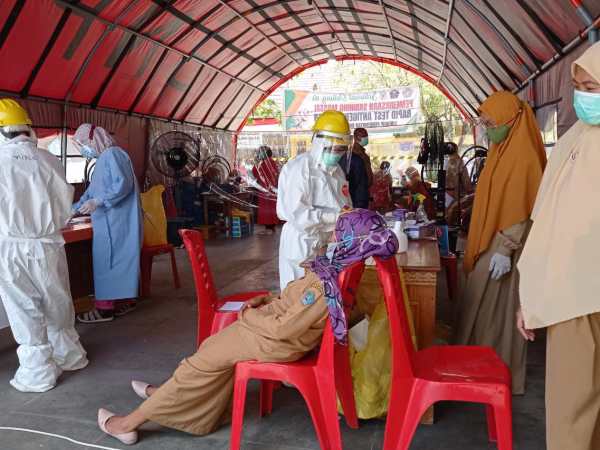 Tes Swab Antigen yang Dijalani ASN Pemkot Kendari.