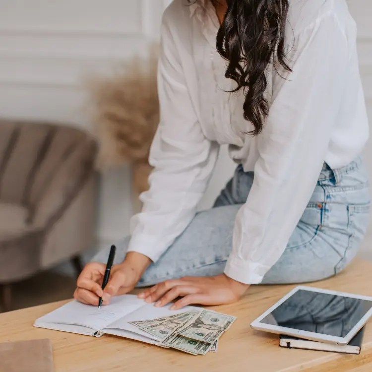 simple tips to save money every day