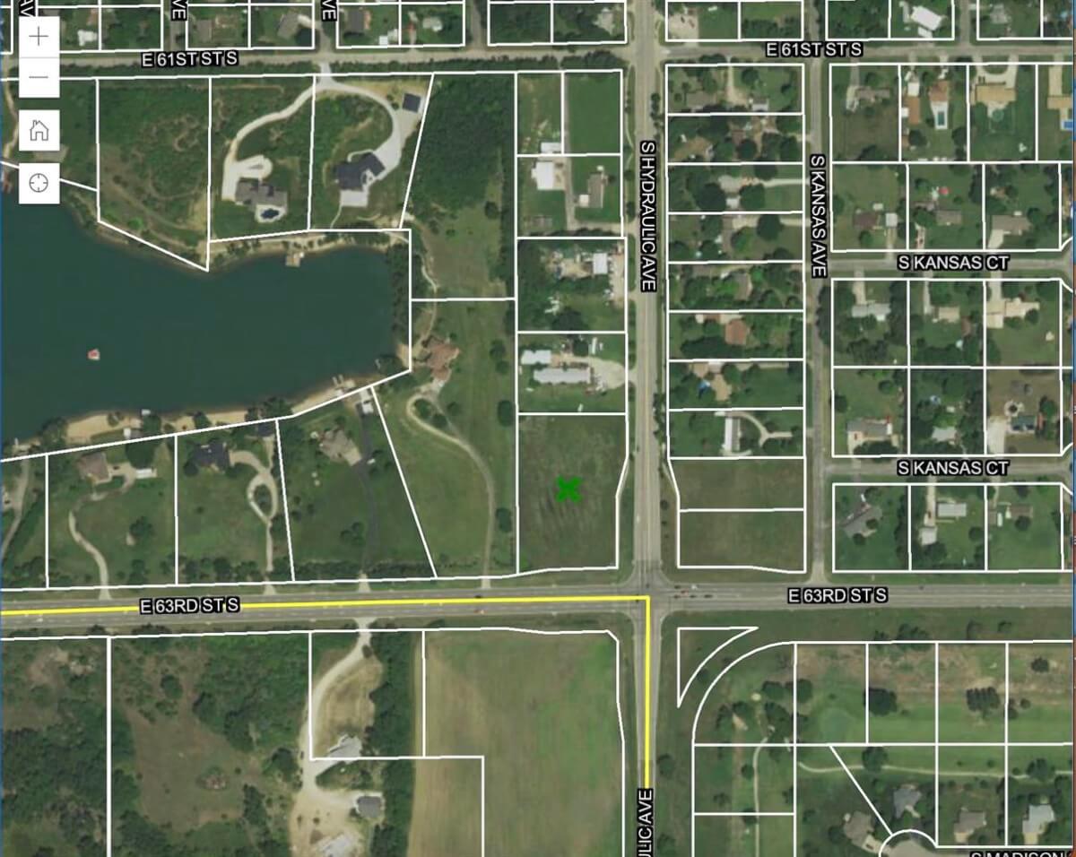 Commercial Real Estate 2,23 AC at 63rd & Hydraulic, Wichita